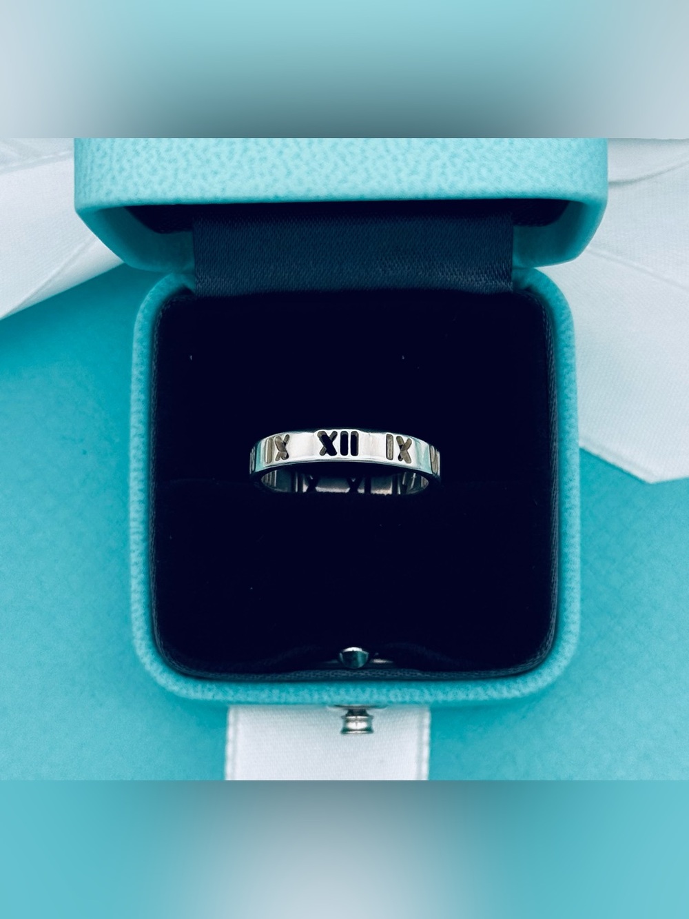 Tiffany & Co. 925 Silver Atlas Pierced Cutout Stencil Roman Ring Size 6 Pouch